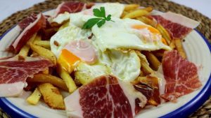huevos rotos con jamon